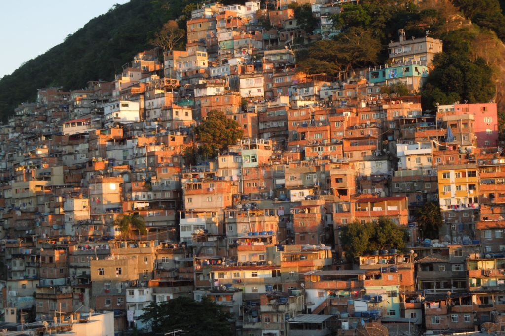 Favela close up.